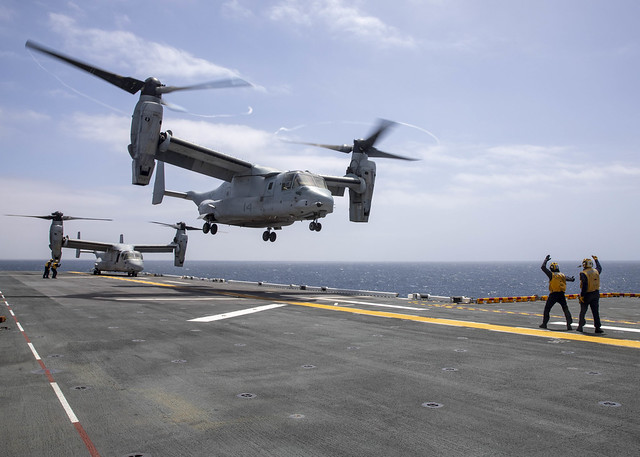 USS Makin Island (LHD 8) conducts flight operations in the Pacific Ocean.