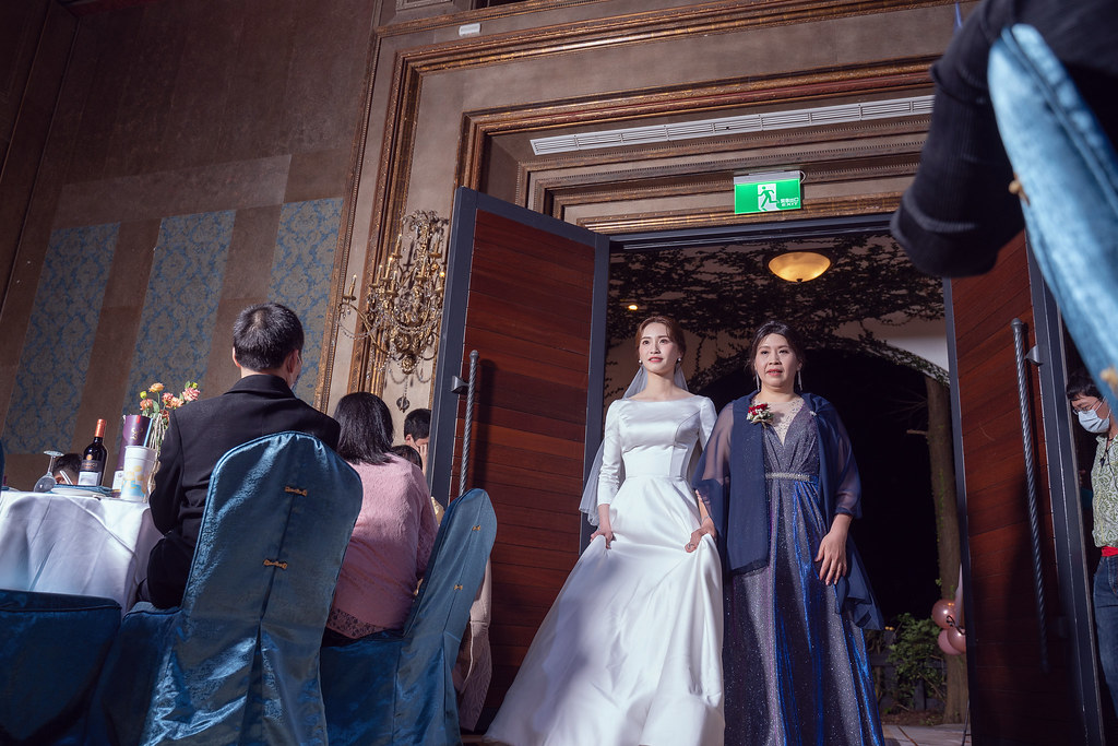 婚攝罐頭-宜蘭香格里拉冬山河渡假飯店豪汀堡廳婚禮記錄