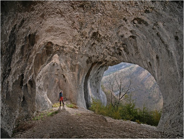 Grotte des Sarrazins, vers Septmoncel
