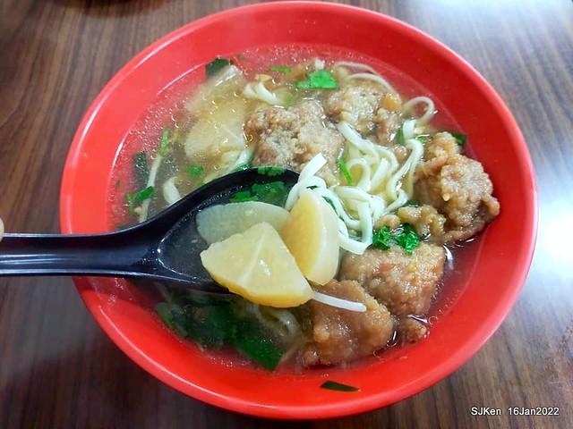 南港美食「二姐麵店」(Short Rib Crispy Noodles & light dishes store), Taipei, Taiwan, SJKen, Jan 16, 2022.