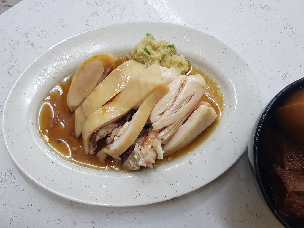 白斬雞滷豆腐滷蛋飯 rm10.50 & 咖啡冰 Kopi Ice rm$3 @ 古仙麵之家 Restoran Chicken Cuisine Noodle House in Glenmarie, Shah Alam