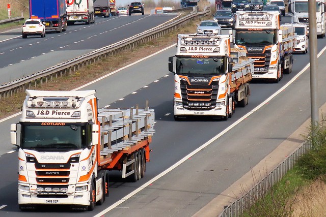 J & D Pierce, Scania Convoy, On The A1M Southbound 11/4/22