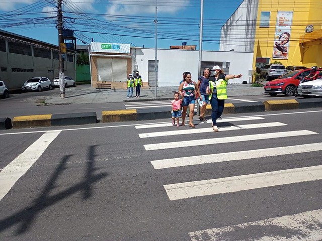 18.4.2022 - Prefeitura leva travessia com segurança para a avenida São Jorge