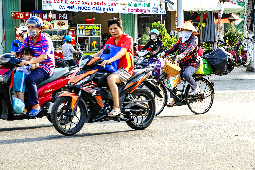 People on motorbikes on 4-20-22--Vung Tau 2 copy