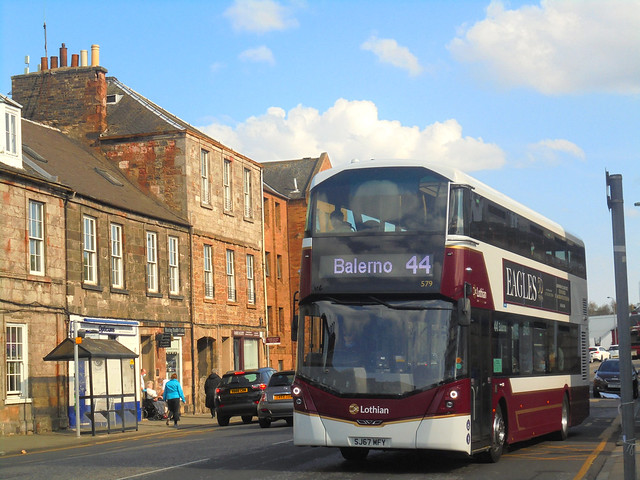 579 in Sunny Musselburgh, By Lothian Buses Photos