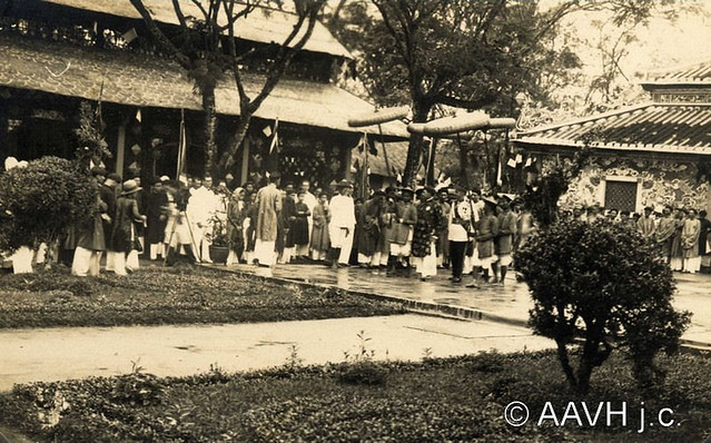 Annam, Phu Yen, Song Cau, 1933 – Le roi est reçu par la population de la ville