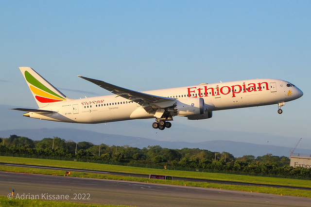 ETHIOPIAN AIRLINES B787 ET-AXL