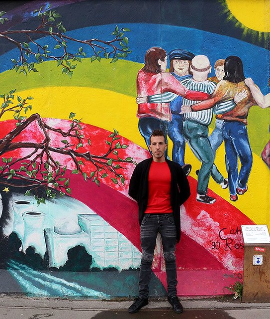 האמנים הציירים הגרמנים ציור קיר  גרפיטי ברלין ציורי קירות בברלין צילום רפי פרץ דוגמן אסף הניגסברג  raphael perez assaf henigsberg