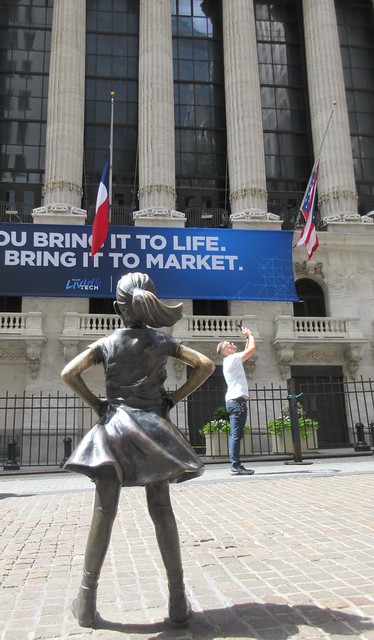 2019 Fearless Girl bronze sculpture Wall Street Area 7269B