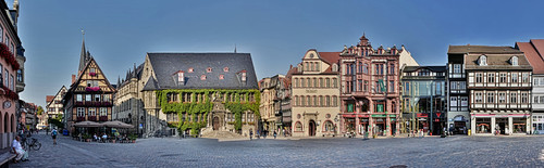 Quedlinburg Markt mit Rathaus | by vdgoltz