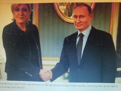 2022-04-24_El presidente de Rusia Vladímir Putin, se reúne con la líder del partido francés Frente Nacional, Marine Le Pen, en el Kremlin, en Moscú, el 24 de marzo de 2017.
