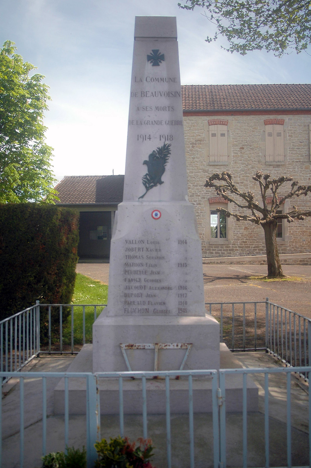 Monument aux morts de Beauvoisin