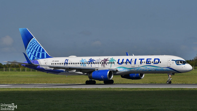 United Airlines 🇺🇸 Boeing 757-200 N14106