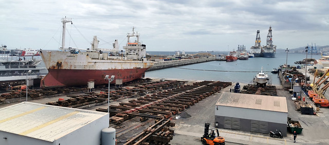 barcos zona de reparaciones navales Astilleros Puerto de La Luz Barrio La Isleta Las Palmas de Gran Canaria 02