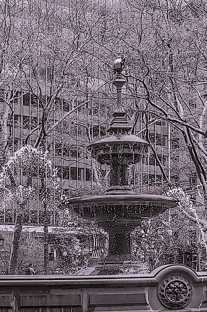 Fountain at City Hall NYC