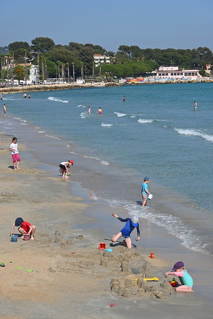 La Ciotat Beach / Children are playing - 1/2