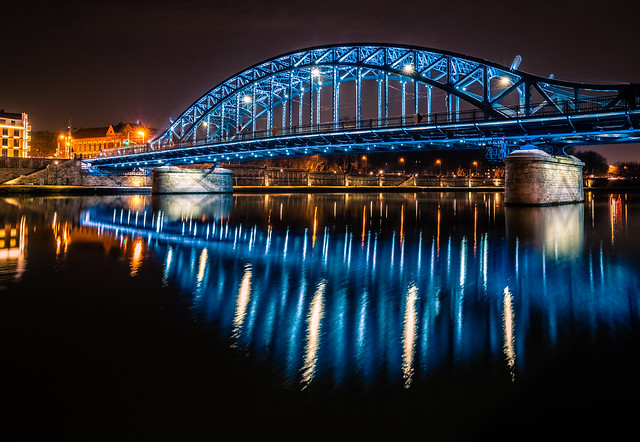 The blue bridge at night