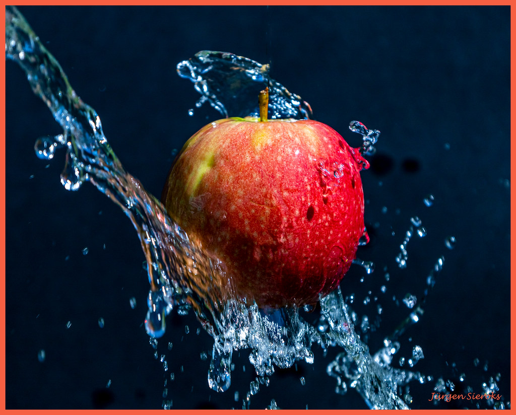 JS Apfel im Wasserstrahl 2022-04 (4) | Thomas Berthold | Flickr