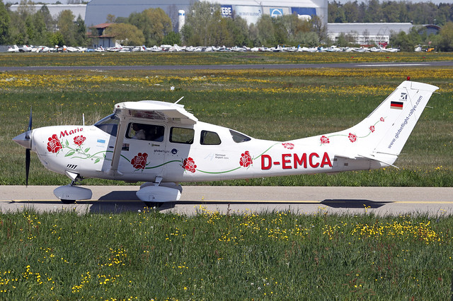 D-EMCA  -  Cessna T206H Stationair c/n T206-08533  -  FDH/EDNY 28/4/22