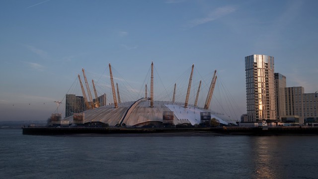 The O2 Turns Pink at Day’s End