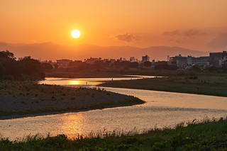 Sunset across the Tama river / 多摩川の日暮れ