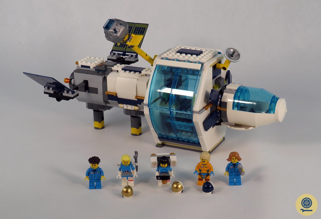 60349 Lunar Space Station (1)