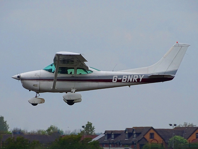 G-BNRY Cessna 182 Skylane