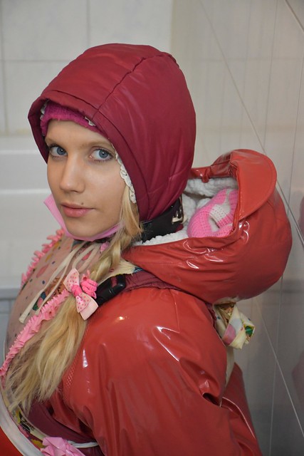 Beautiful German Rubbergirl Aleazulma Wearing Rainwear and Facemask 46