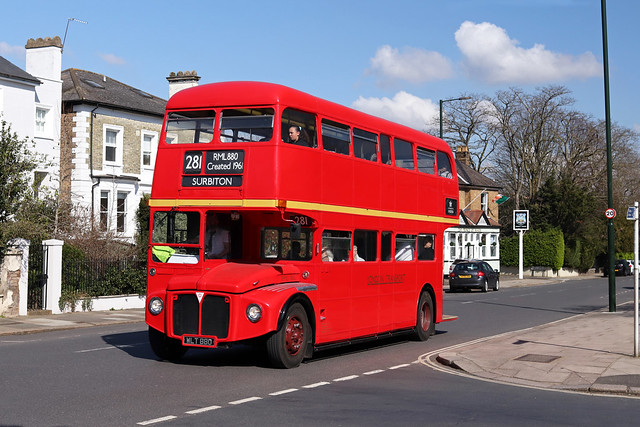 Route 281, London United, RML880, WLT880