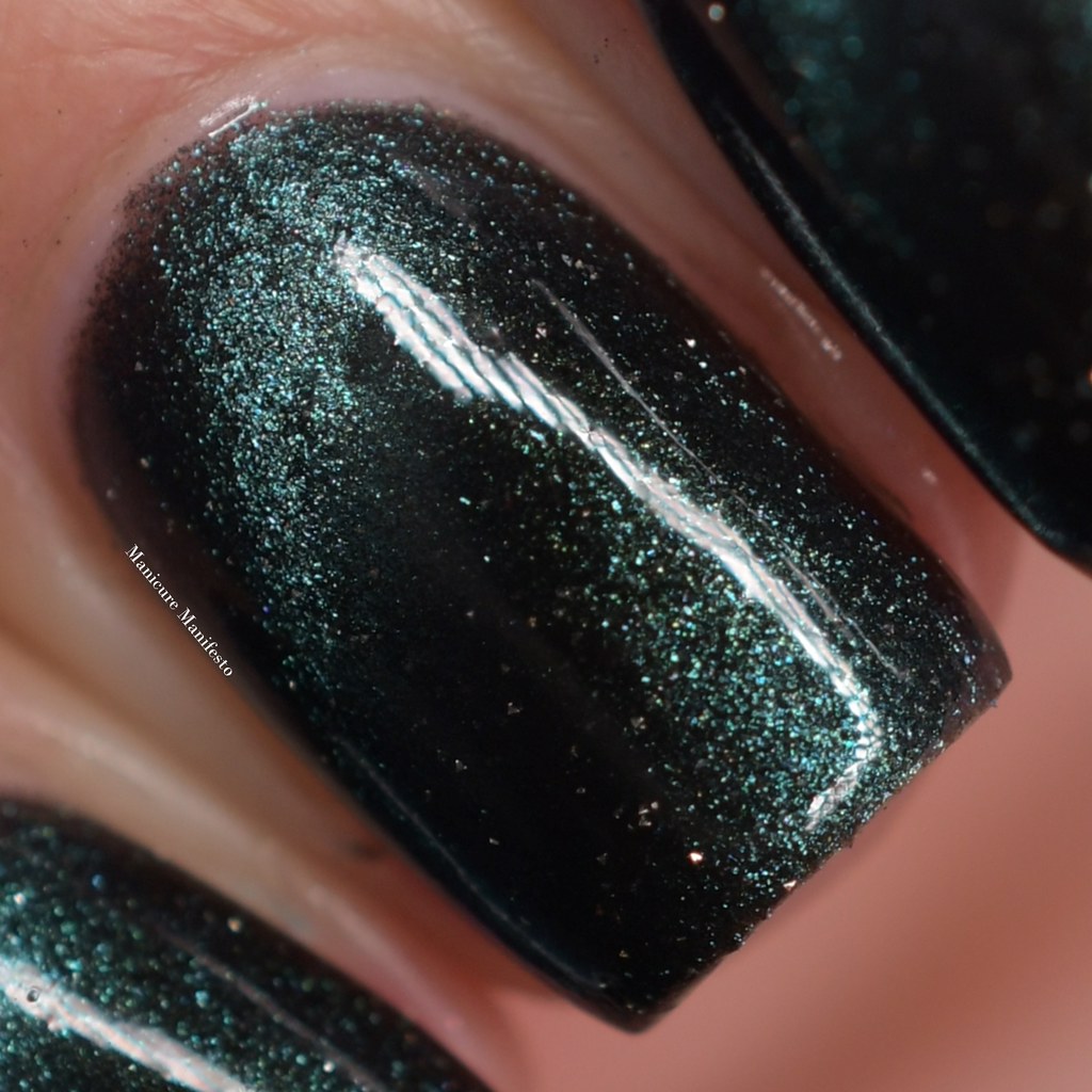 Paint It Pretty Polish The Dragon Queen review