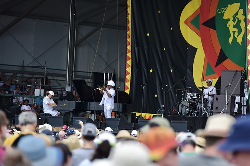 Kermit Ruffins and the BBQ Swingers on the Congo Square Stage. Photo by Michael White.