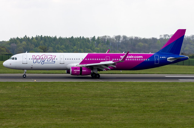 G-WUKJ / Airbus A321-231(S) / 8879 / Wizz Air UK