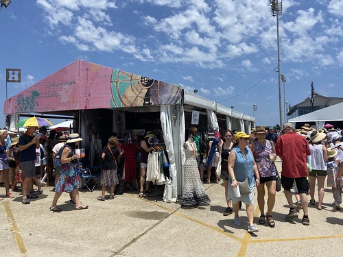 Contemporary Crafts at Jazz Fest - May 7, 2022. Photo by Carrie Booher.