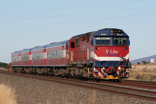 N454 in V/line red, blue and white
