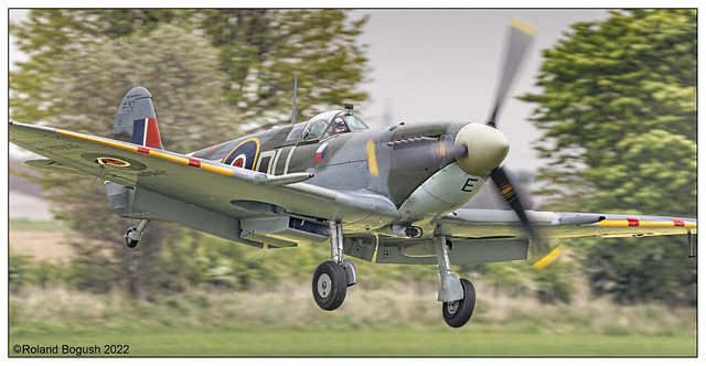 Hold on to your hats! Spitfire Mk Vc AR501 about to touchdown [Explored]
