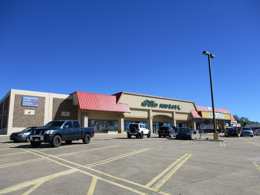 Tom Thumb Store Building