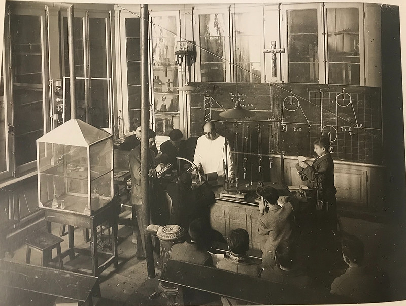 Una clase del Instituto de Toledo a comienzos del siglo XX. Foto Rodríguez.