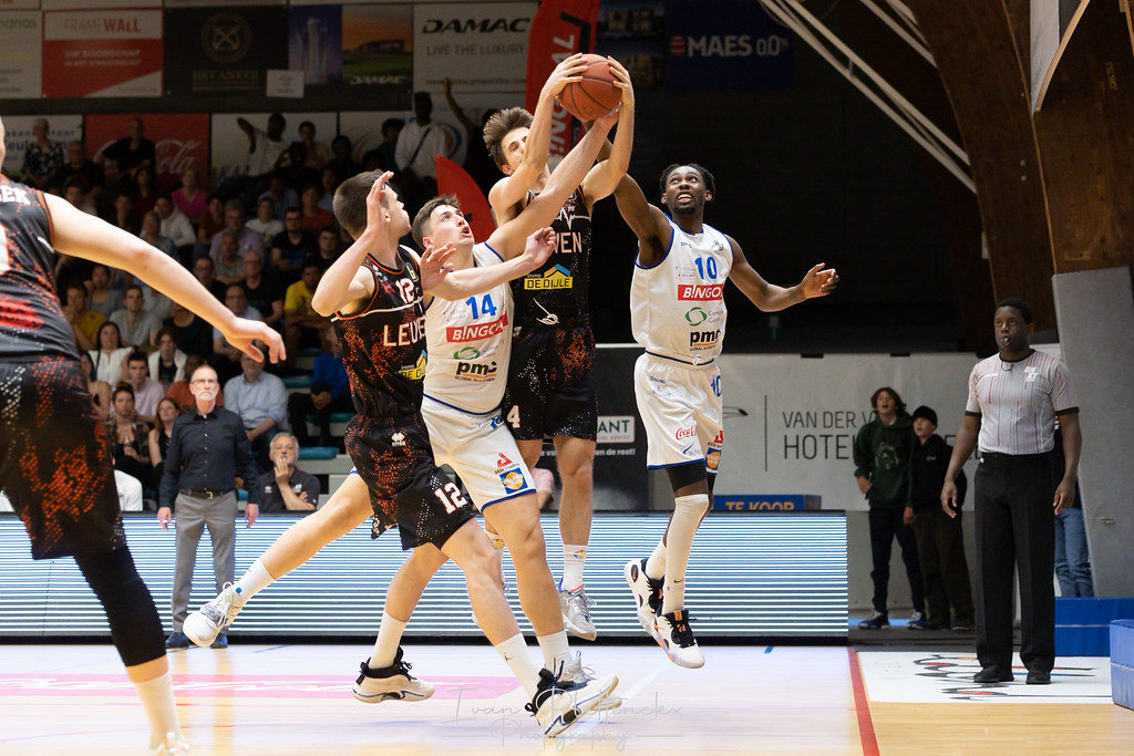 1/2e finale PO Game 1 - Kangoeroes Basket Mechelen - Leuven Bears - 10 ...