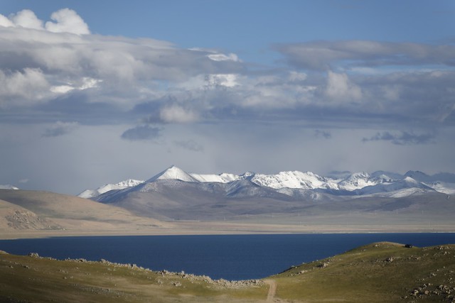 Lake Namtso and the Nyenchen Tanglha mountain range, Tibet 2019