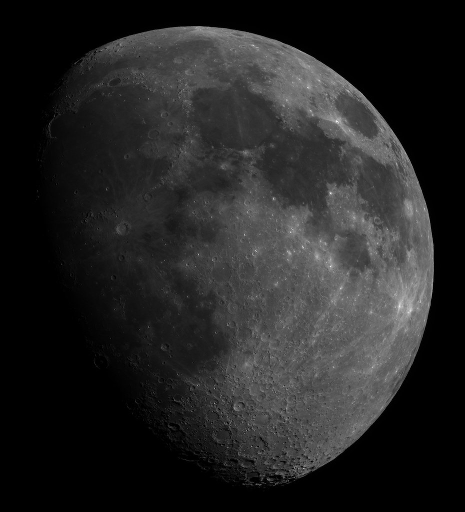 80%-gibbous-moon-100mm-f8-zwo183mm