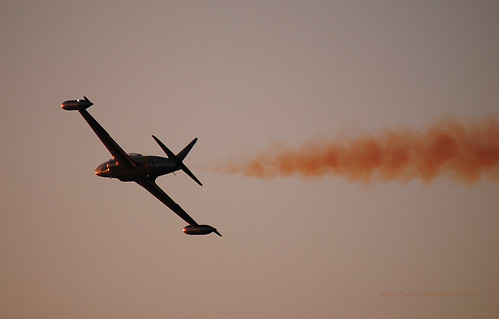 lockheed shootingstar tbird t33 trainer jet aircraft sunset night airshow sunnfun