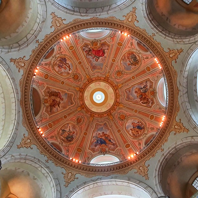 Innere Kuppel der Dresdner Frauenkirche