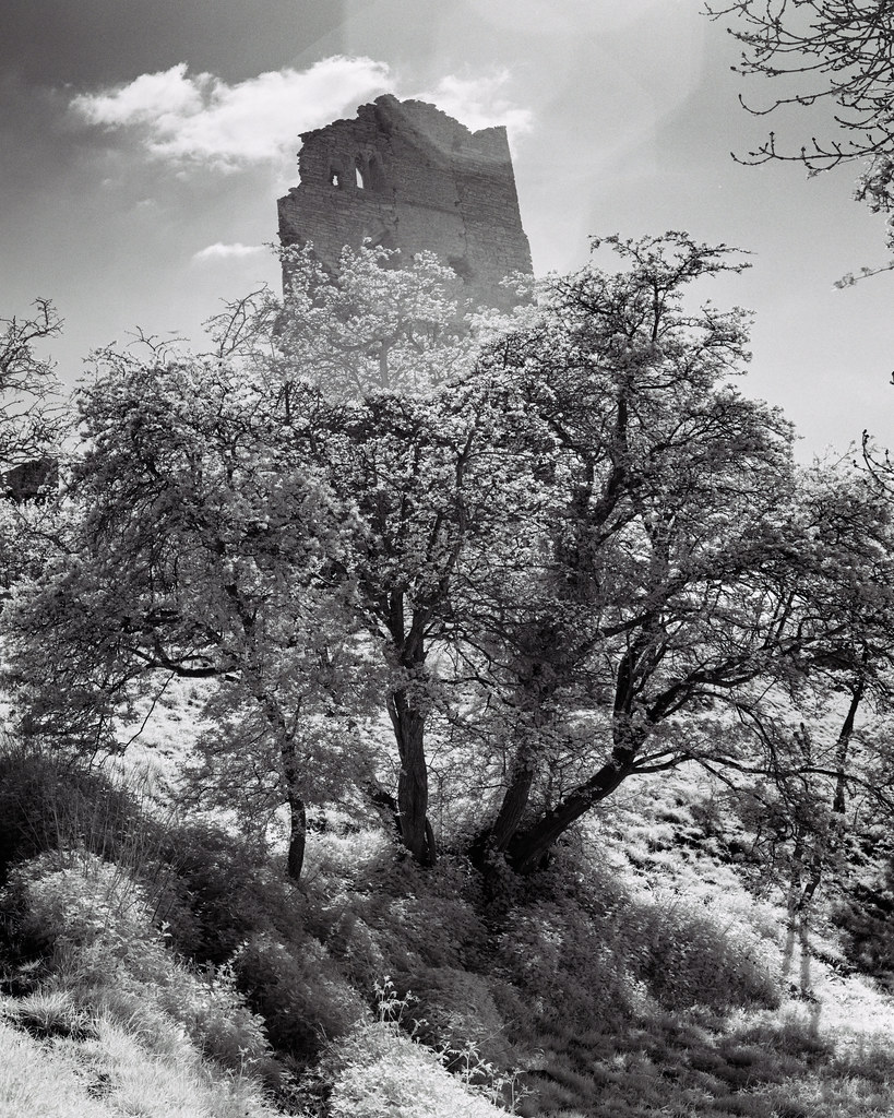 Neville Castle IR No 4 Panorama-2