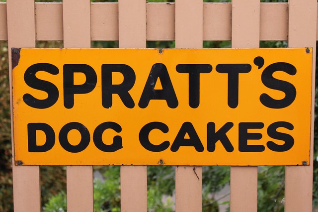 433 Spratts Dog Cakes - Enamel Advertising Sign