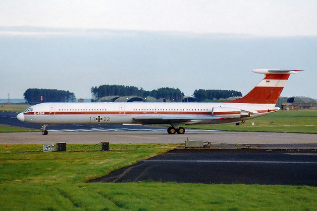 Ilyushin Il-62MT 11+22 LTG-65