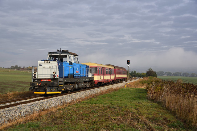 ČD 714 210 met Os, Sedlec, 08-10-2019
