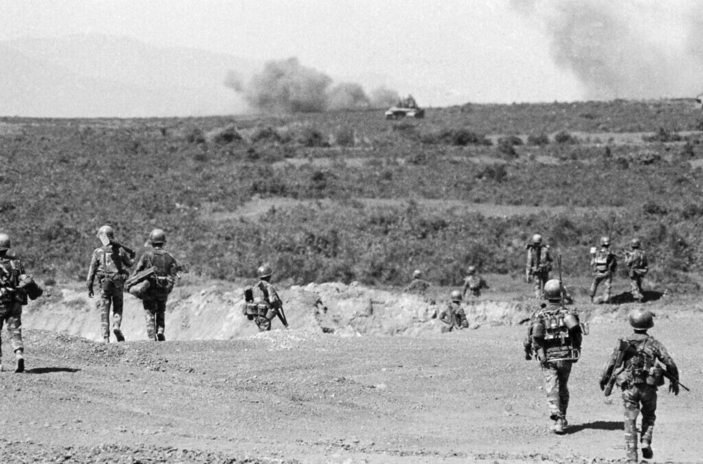Vietnam Easter Offensive 1972 - The Battle of AN LOC - South Vietnamese Airborne Troops