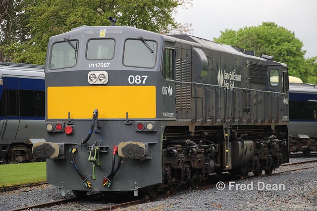Irish Rail 087 at Inchicore.