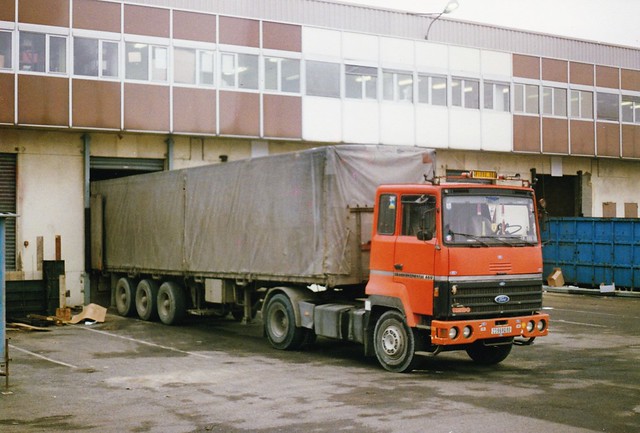 Ford Transcontinental 4432 Transports Vassent Entrepôt ED Orly (94 Val de Marne) 1989a