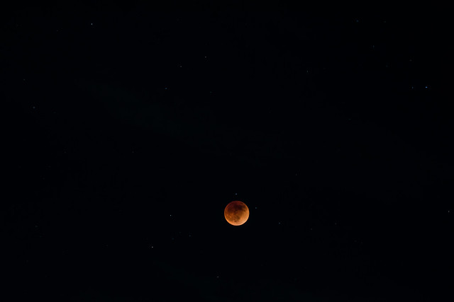 2022 super flower blood moon eclipse